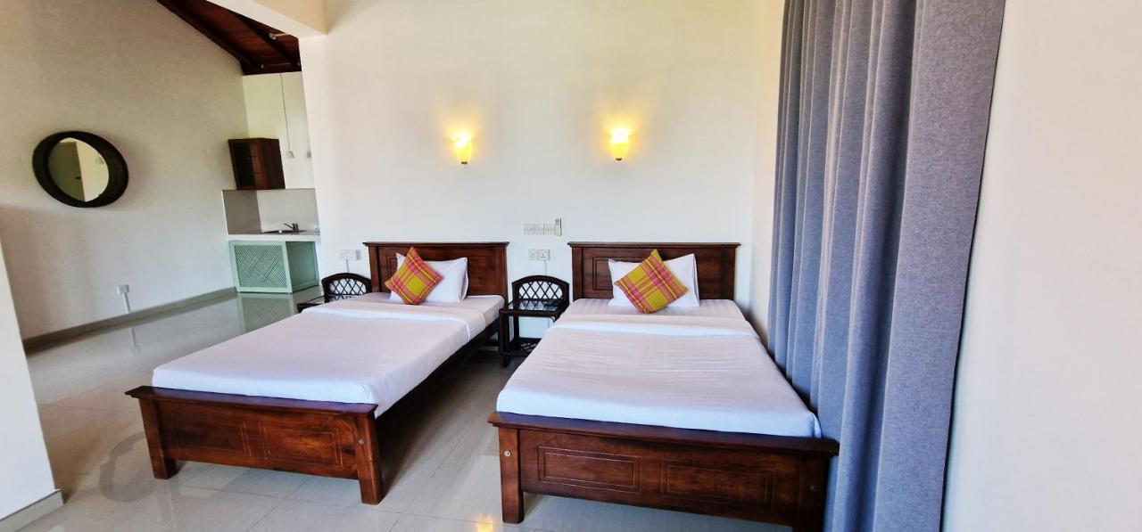 Chill Hill Hikkaduwa Hotel Екстериор снимка