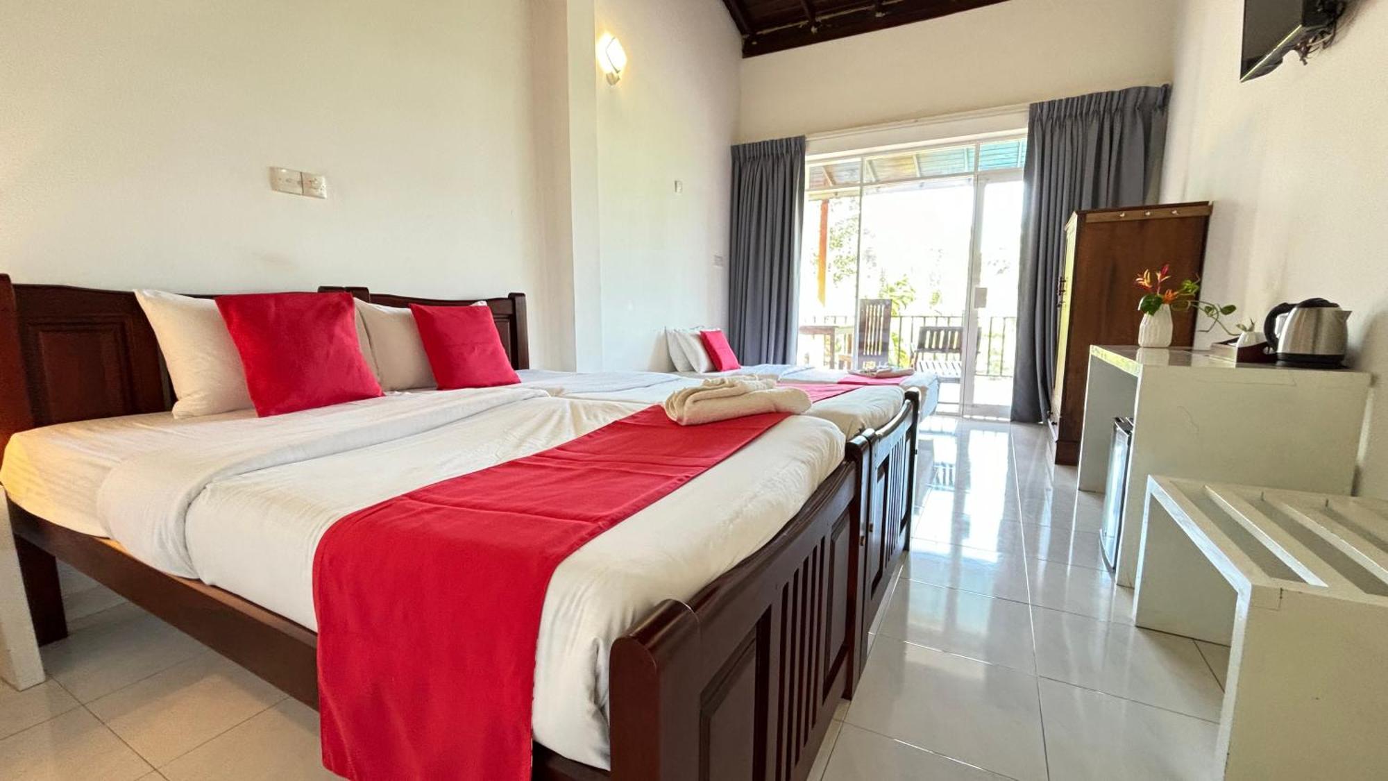 Chill Hill Hikkaduwa Hotel Стая снимка