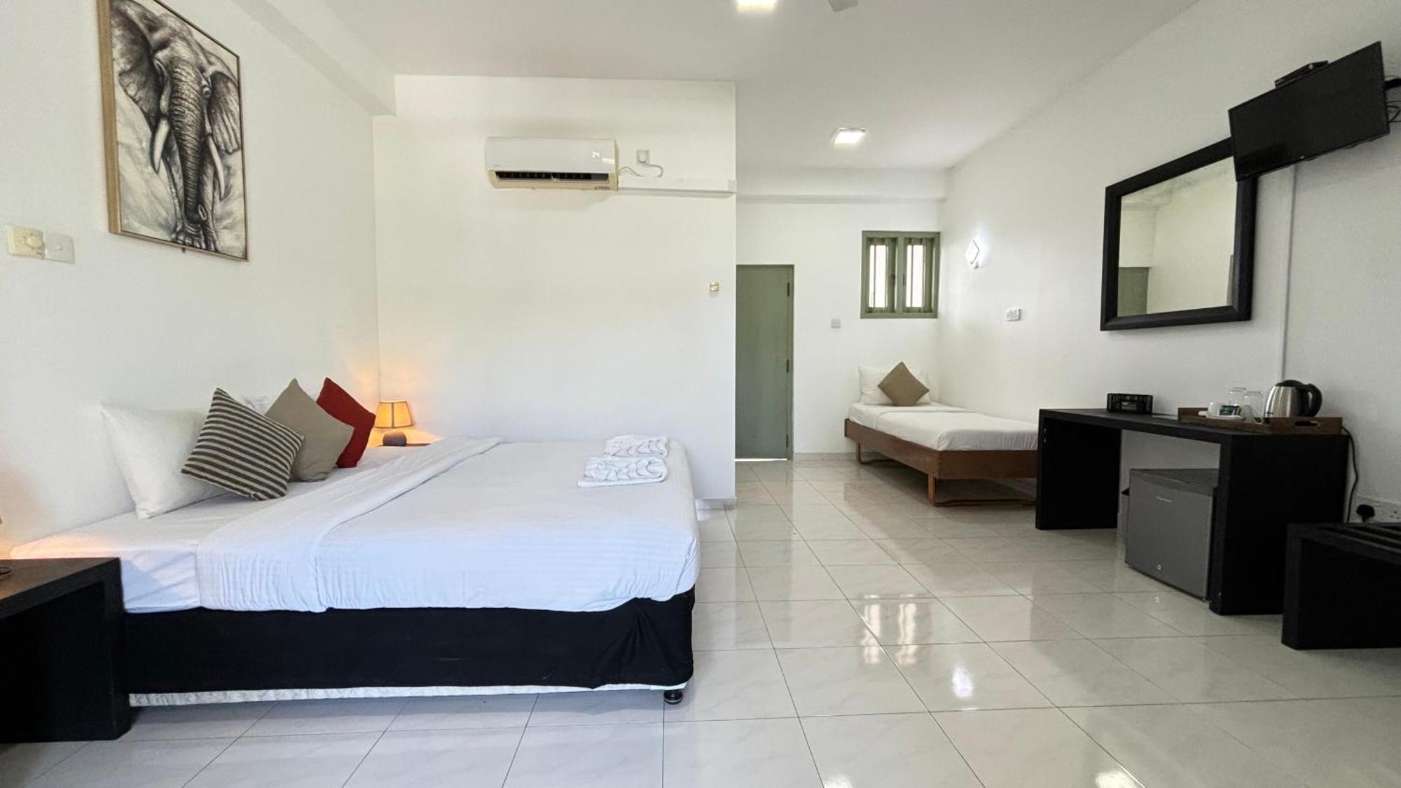 Chill Hill Hikkaduwa Hotel Екстериор снимка